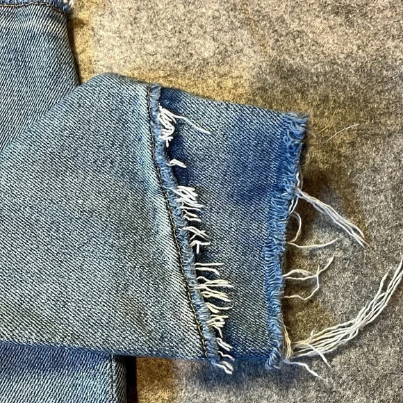 7 for all Mankind, The Ankle Skinny  Lux Vintage. Unique Ankle Detail!! - Picture 3 of 12